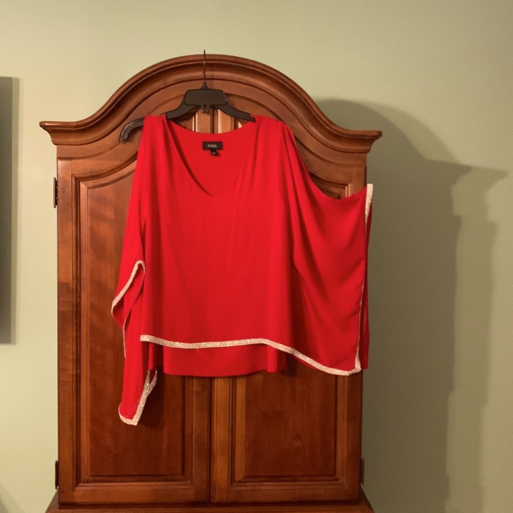 MSK read dressy top
